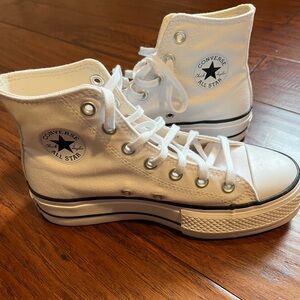Brand New Chuck Taylor All Star High Top Platform Converse